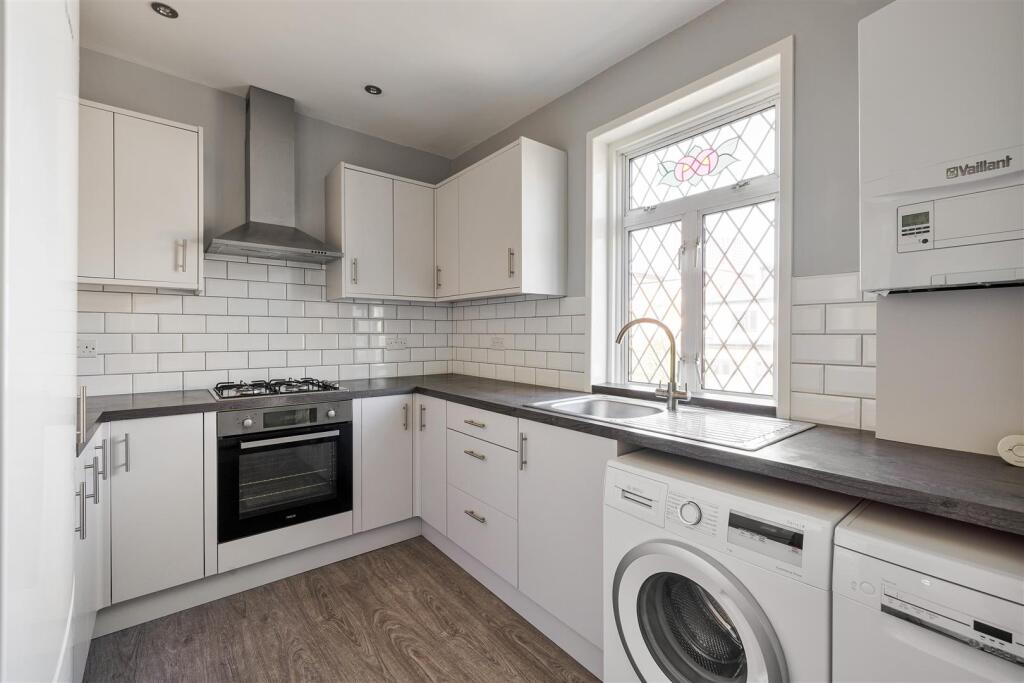 Apartment in London, Walthamstow Village, Leyton - View 3