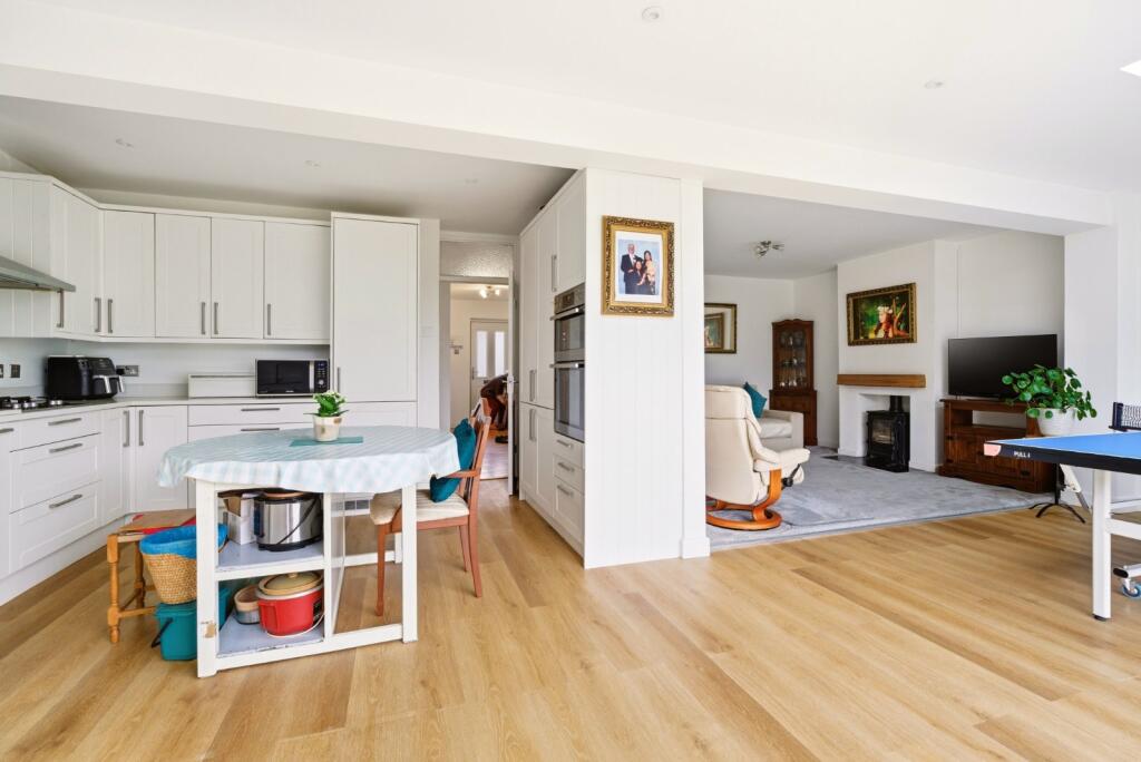 Additional image 4 of Ringway Road, Park Street, St. Albans, Hertfordshire, AL2