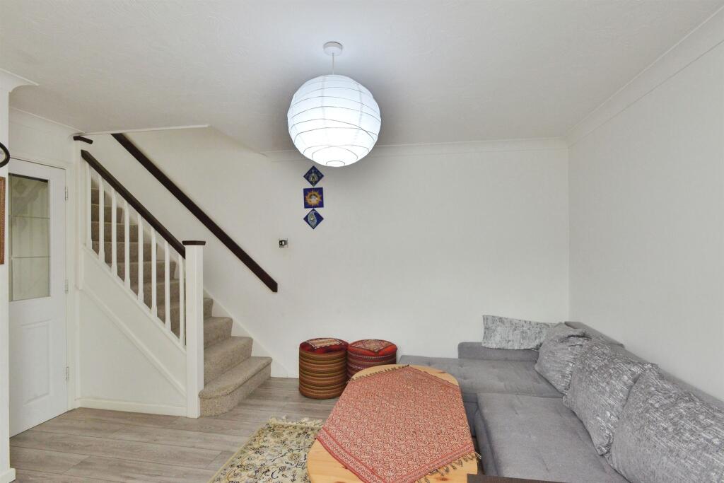 Grosmont Close, Emerson Valley, Milton Keynes photo 3