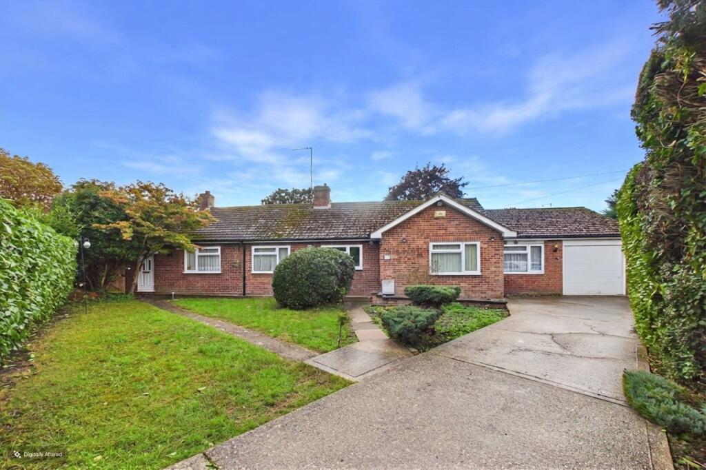 4-bed bungalow on Rectory Gardens, Godmanchester, Huntingdon, Cambridgeshire, PE29, £500,000
