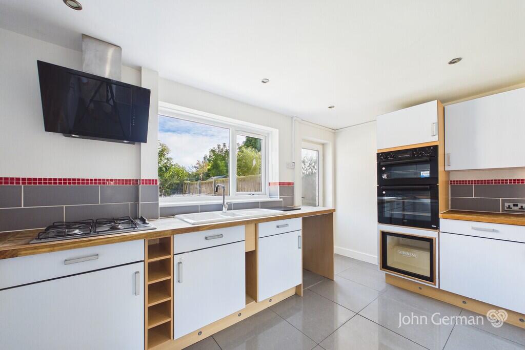 House in Stoke-on-Trent - View 5