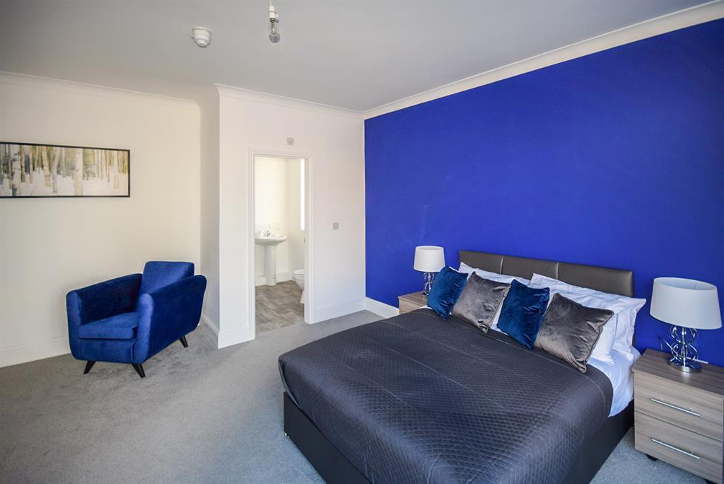 House in Bradford - View 4