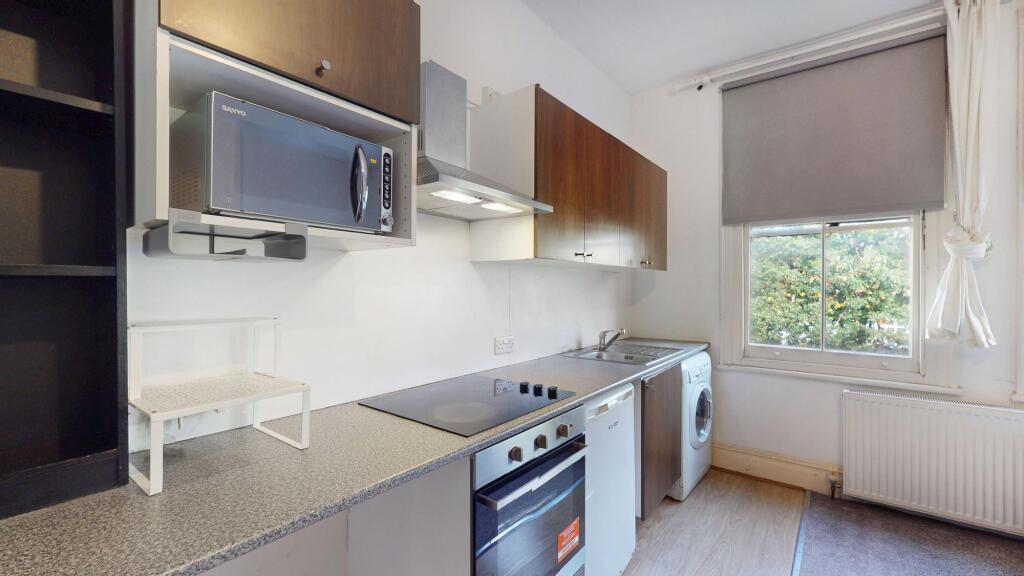 Studio flat for rent