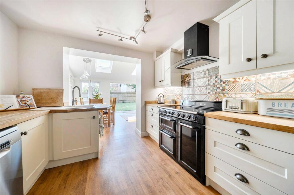 House in Basingstoke and Deane, Sherfield on Loddon - More