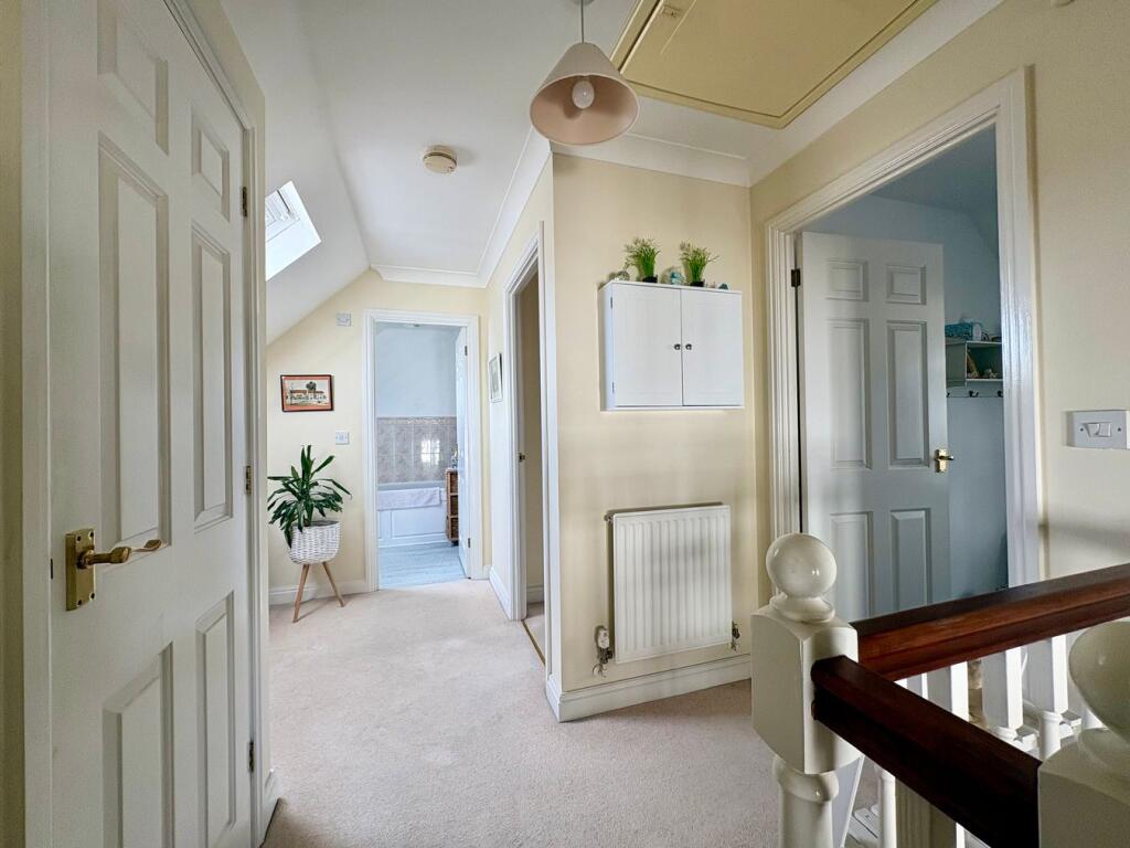 House in Tonbridge - More