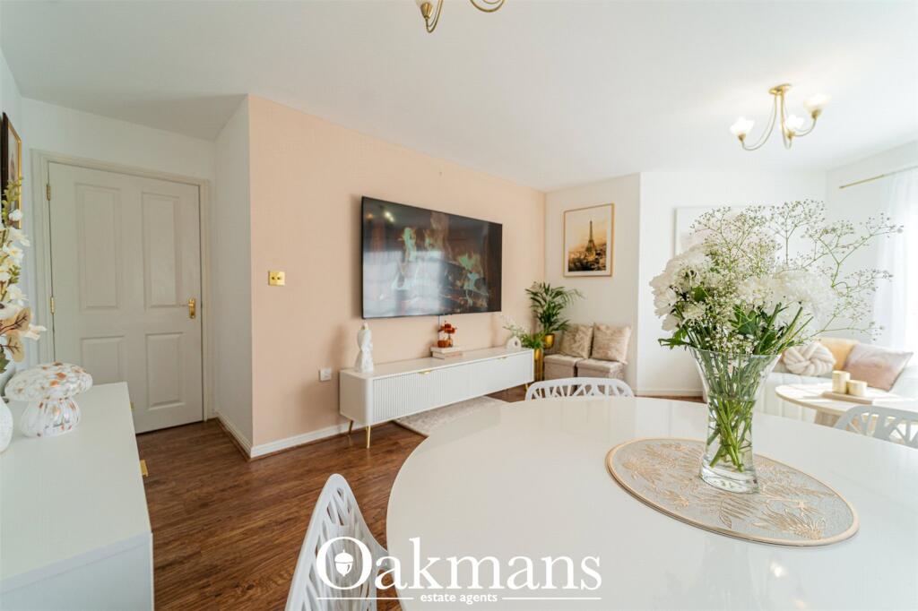 Apartment in Birmingham, Buckland End - View 4