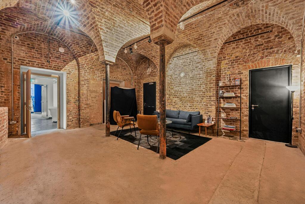 RECEPTION 1.jpg