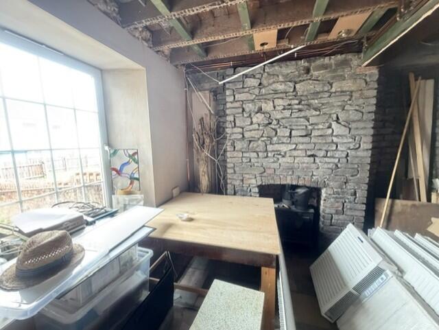 House in Onllwyn, Neath Port Talbot - More