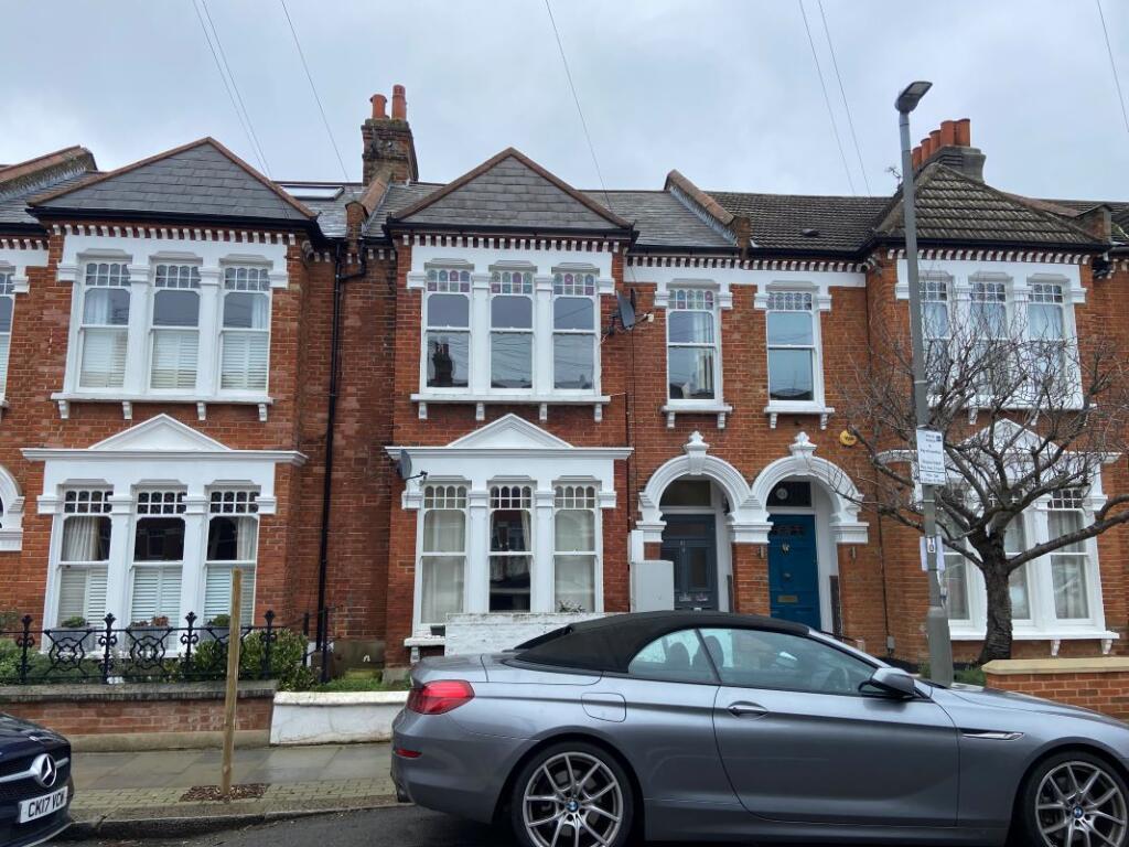 Main image of property: Flat 3, 61 Louisville Road, London, SW17 8RL