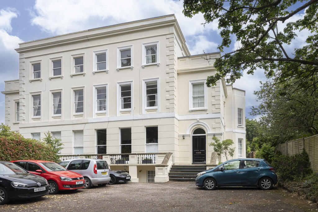 Main image of property: London Road, Cheltenham GL52 6EQ