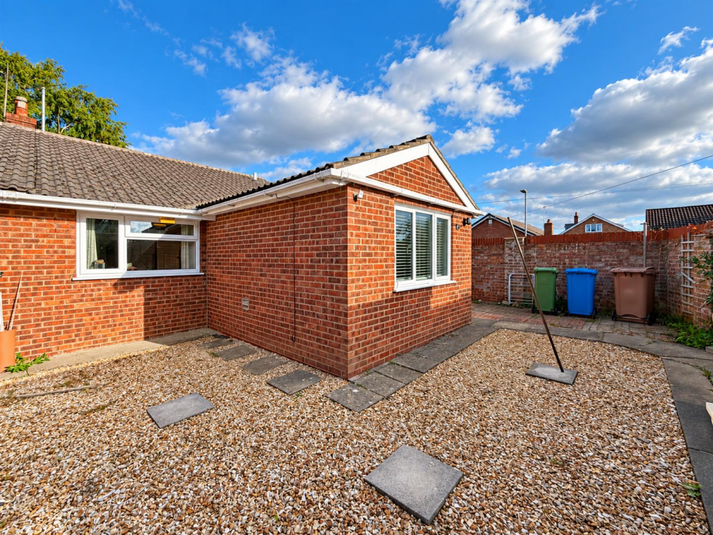 House in Stamford Bridge - View 4