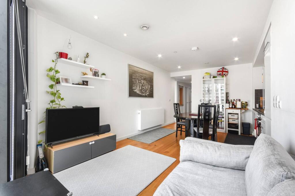 Main image of property: Walworth Road, Elephant and Castle, London, SE1