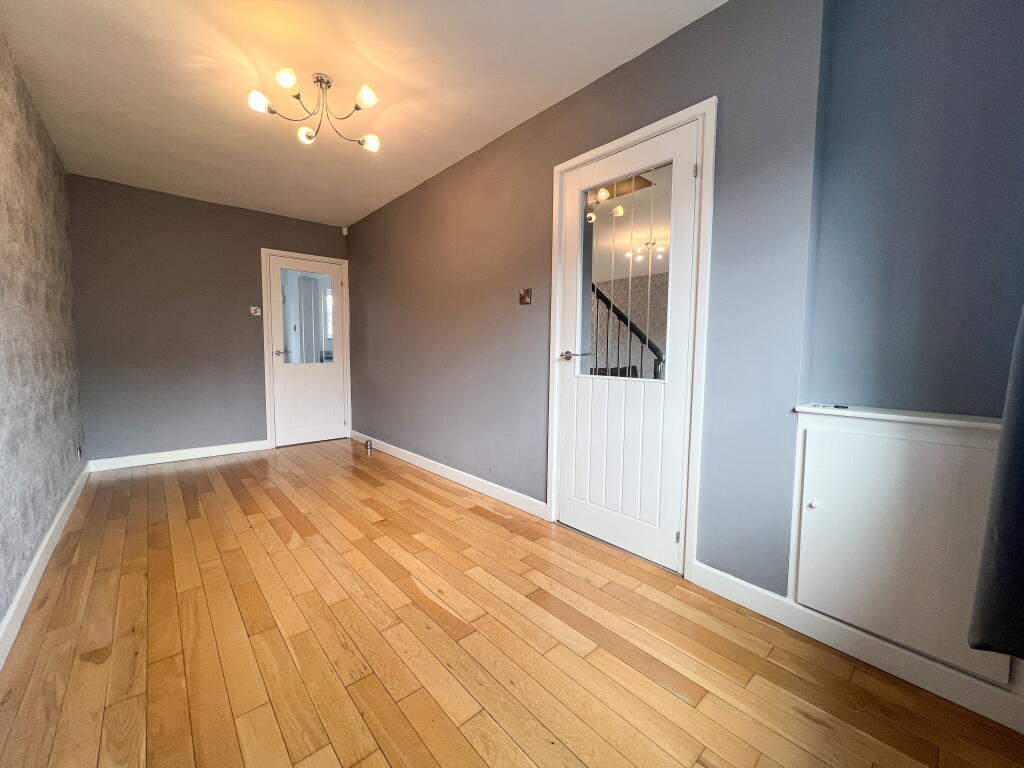 House in Tameside, Greater Manchester - More