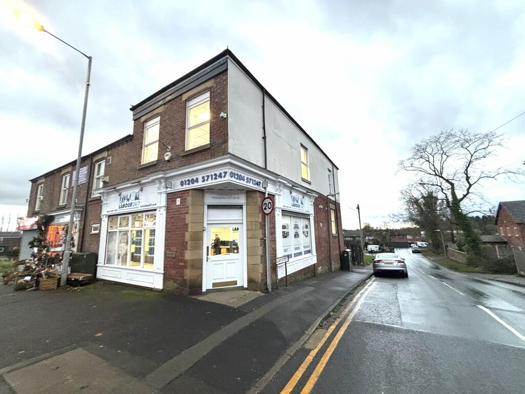 Main image of property: 130 MANCHESTER ROAD, KEARSLEY, BOLTON, GREATER MANCHESTER, BL4 8QR