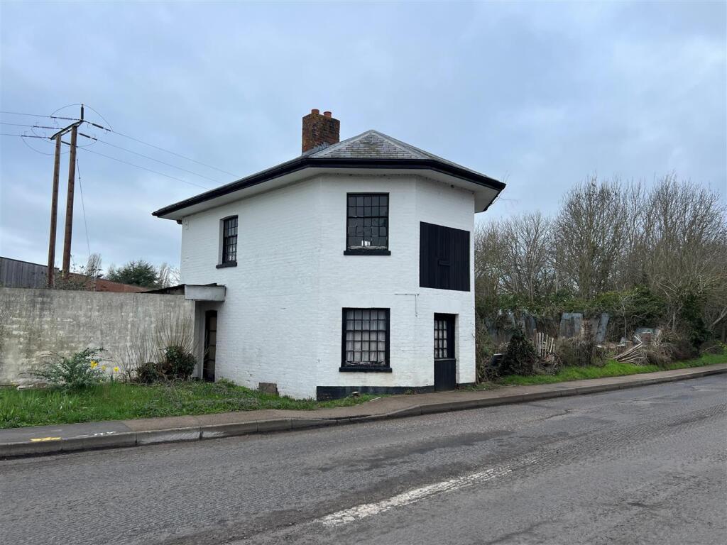 Main image of property: Gloucester Road, Tewkesbury