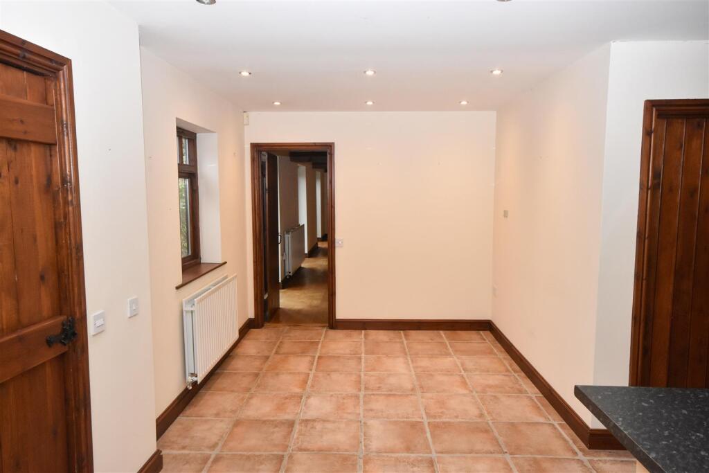 House in Newark and Sherwood, Cromwell - View 4