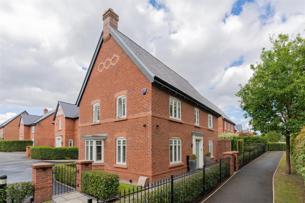 5-bed detached on Tiresford Close, Tarporley, £675,000