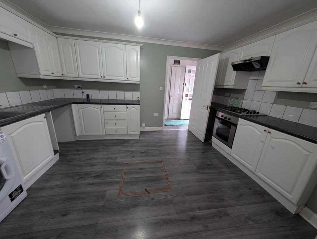 House in Ipswich - View 4