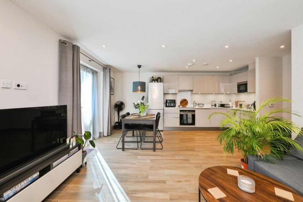 Additional image 3 of Groom Place, Welwyn Garden City