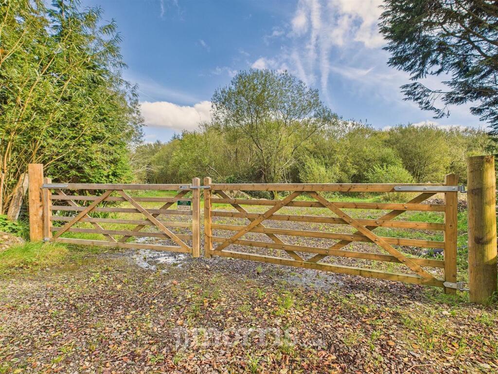 Maenclochog, Clynderwen, SA66 - View 5