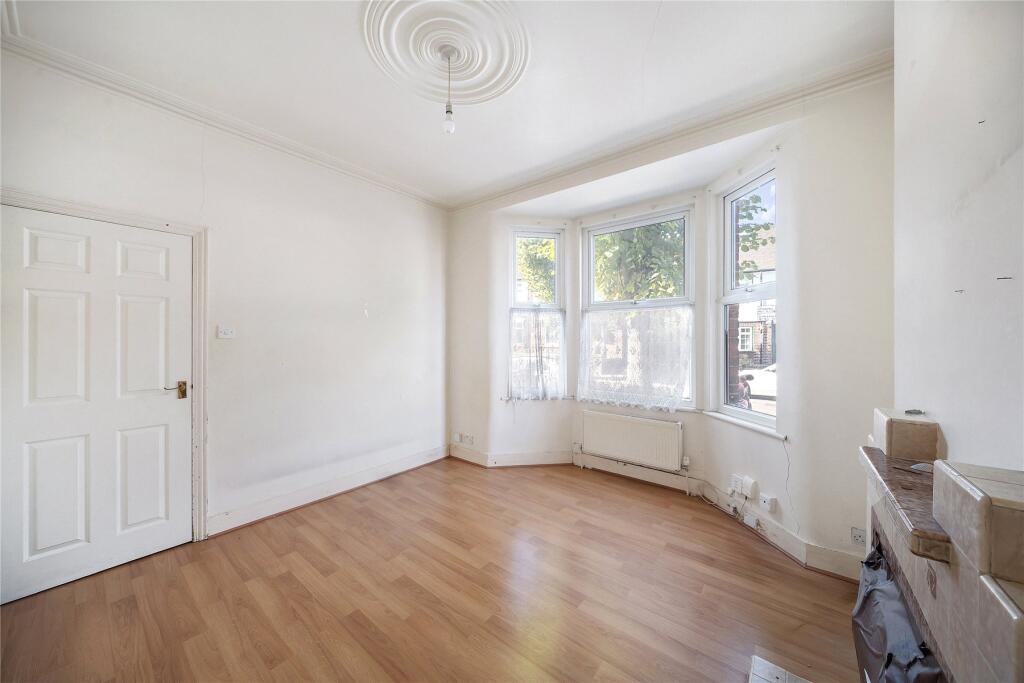 House in London - View 5