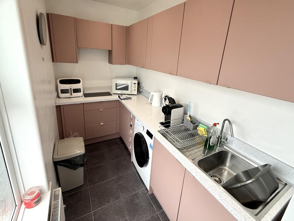 Apartment in Stockport - View 4