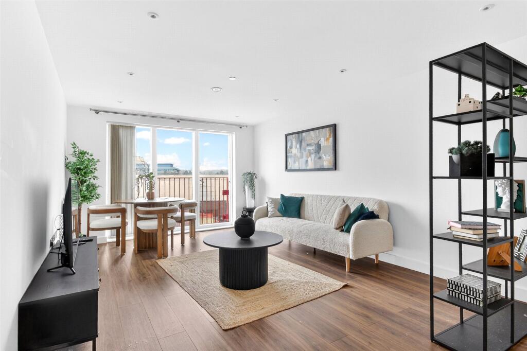 Main image of property: Market Street, Bracknell, Berkshire, RG12