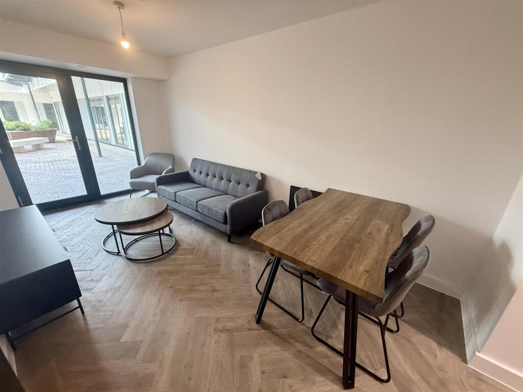 Apartment in Birmingham - More