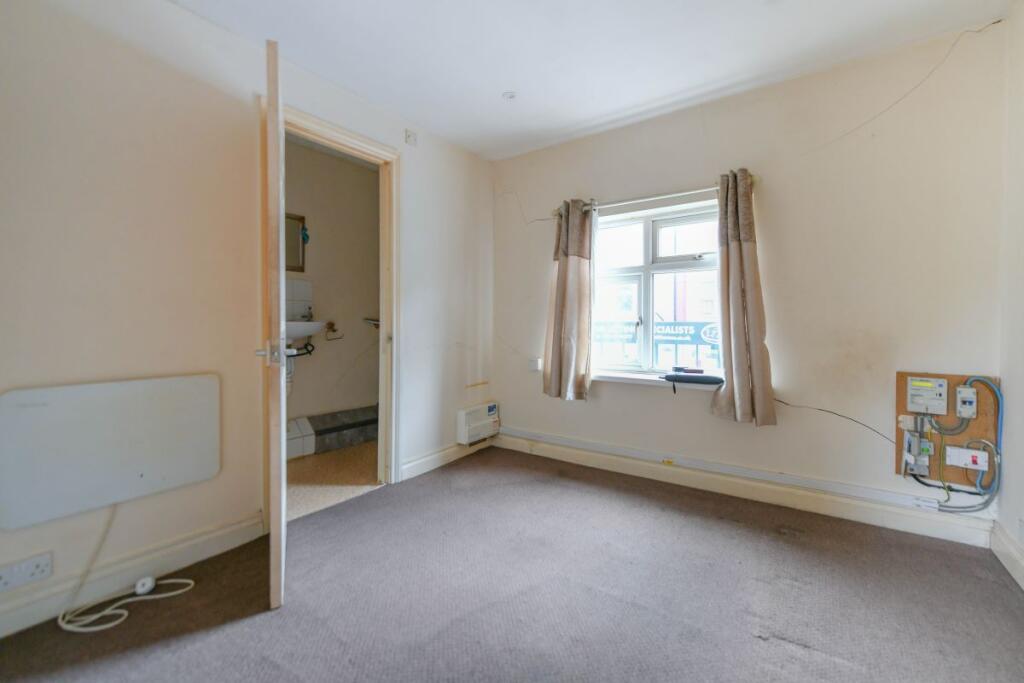 Apartment in Northampton - View 4