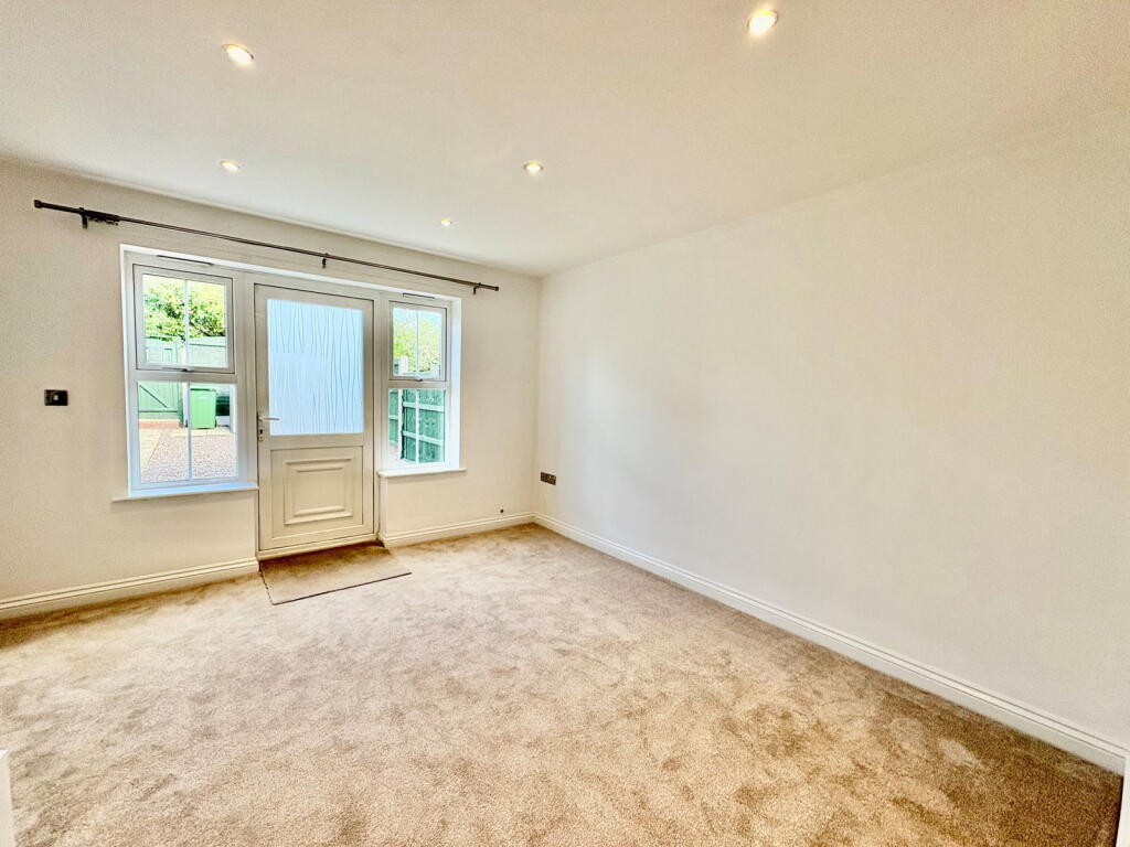 House in Dudley - View 5