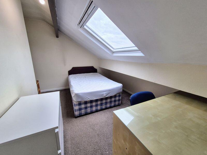 House in Leeds, Hyde Park - View 5