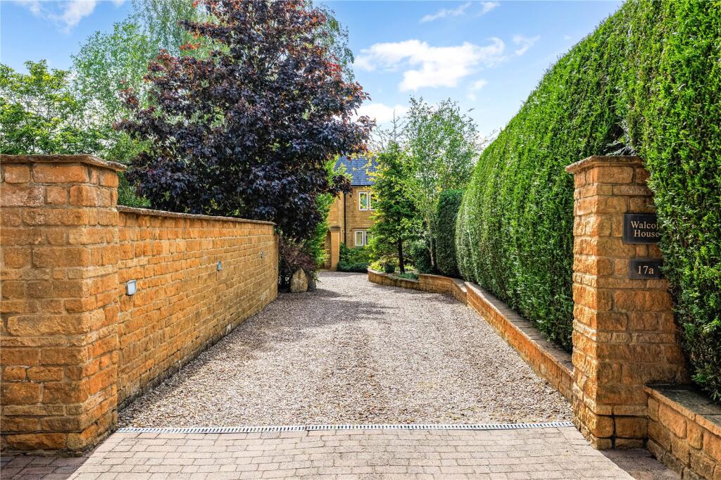 House in Tewkesbury, Winchcombe - View 5