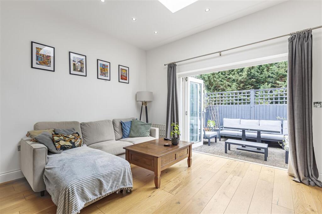 Main image of property: Chatsworth Road, CR0