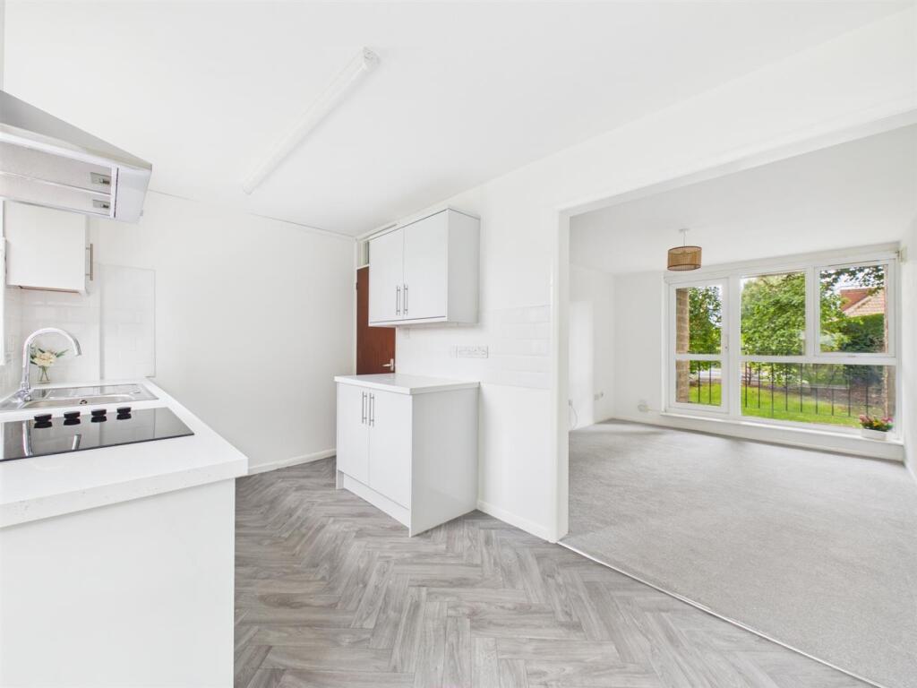 Apartment in Derby - View 3