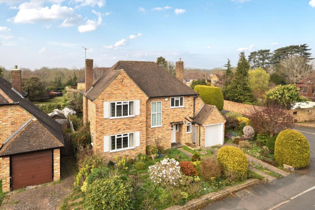 Main image of property: Bredward Close, Burnham, Buckinghamshire, SL1
