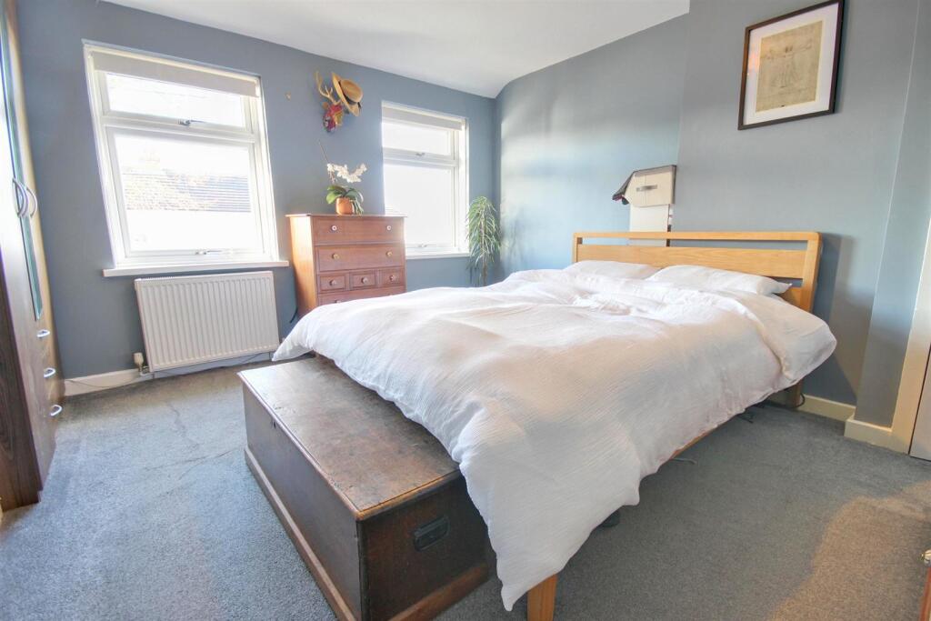 House in Hull - View 5
