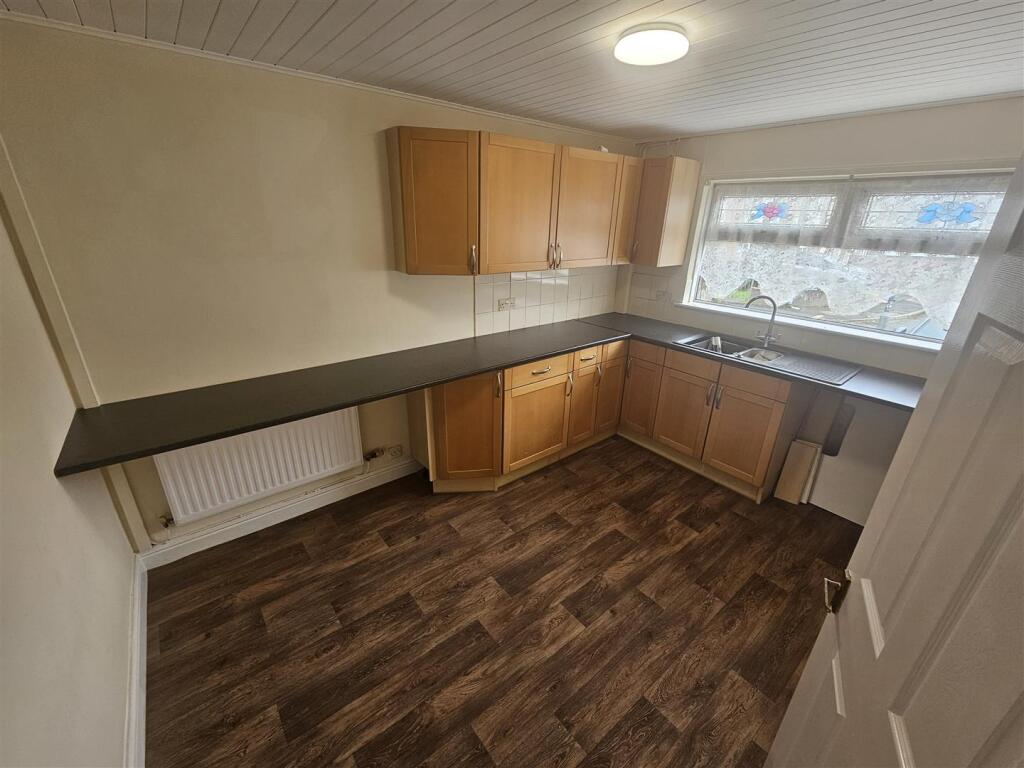 House in Barry, Vale of Glamorgan - View 3