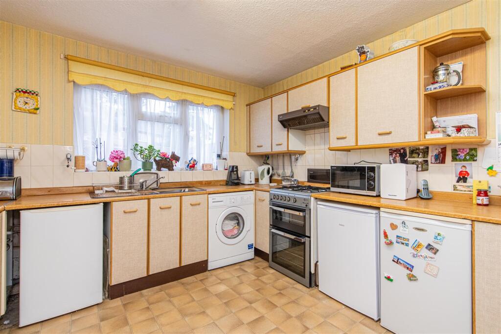 Collyweston Road, Northampton photo 4