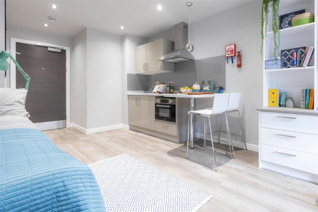 1 bedroom detached house for rent