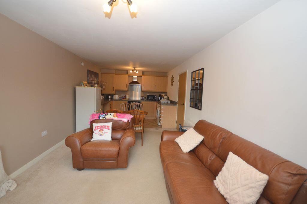 Apartment in Runcorn, Dukesfield, Higher Runcorn - View 4