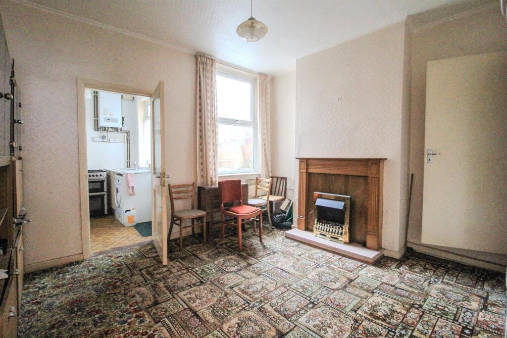House in Nottingham, Hyson Green - View 2