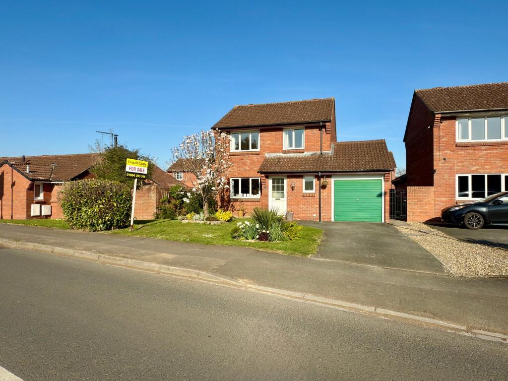 3-bed detached on 20 Hardwick Bank Road, £315,000