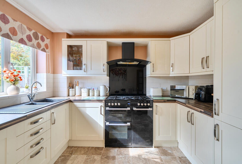 House in Bristol, Longwell Green, Oldland - View 4