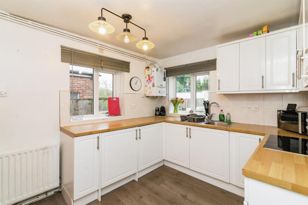 Swan Lane, Halesworth - Więcej