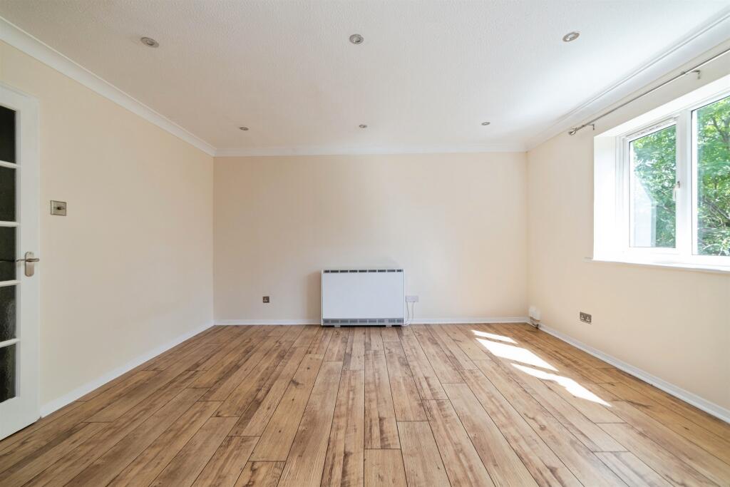 Apartment in Stevenage - More