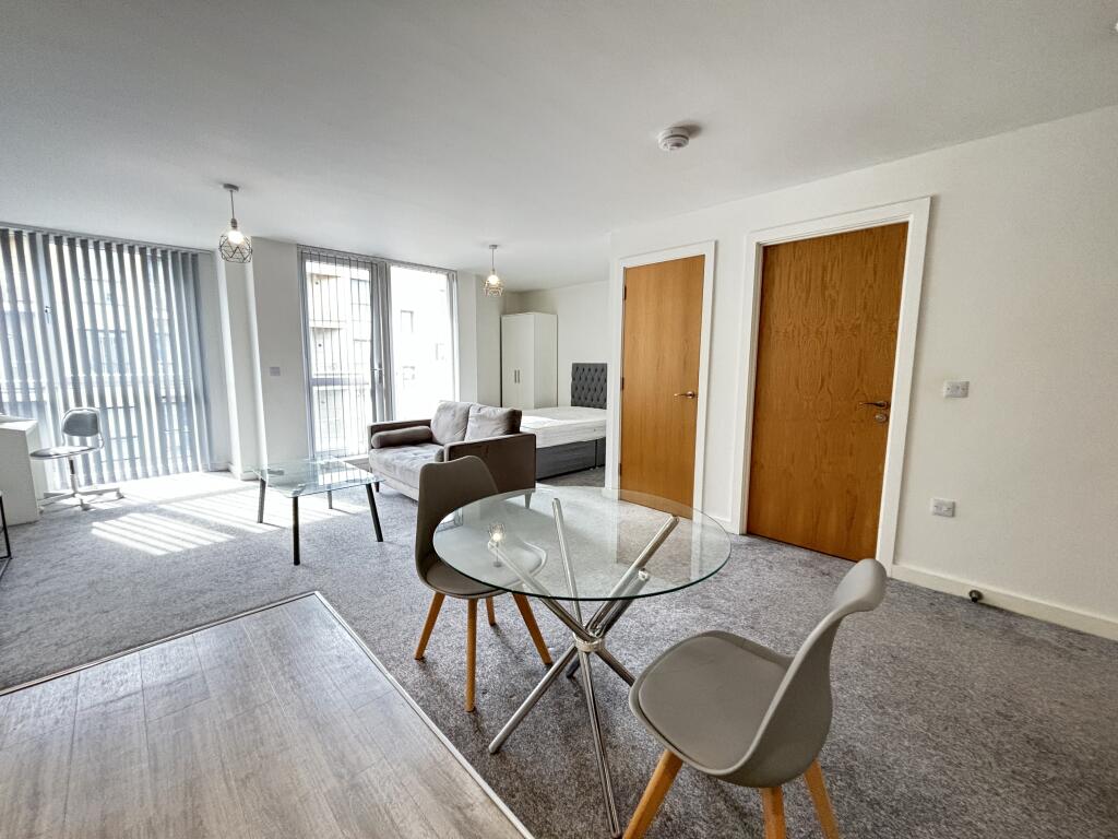 Studio flat for rent