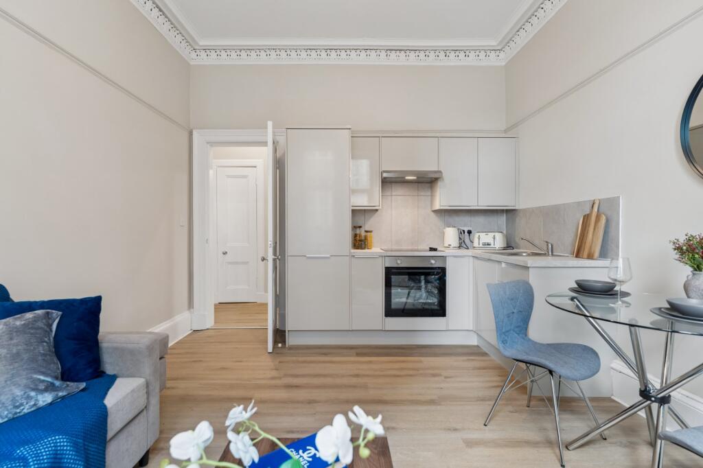Apartment in Glasgow - More