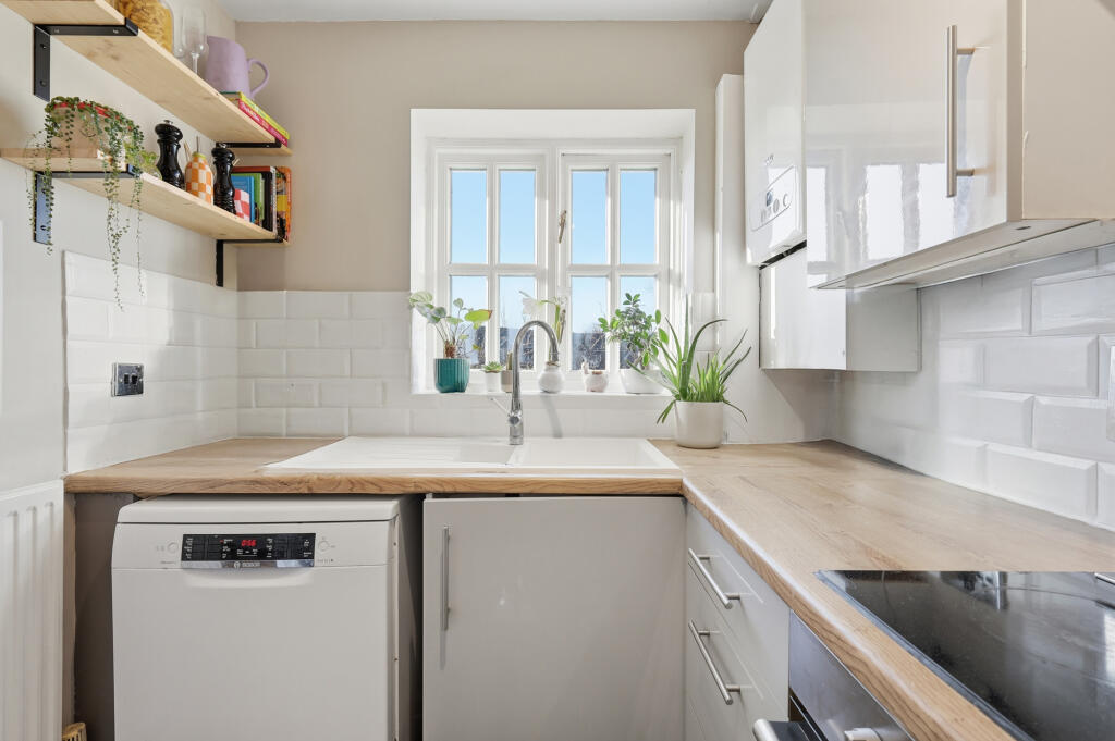 Additional image 6 of Minister Court, Frogmore, St. Albans