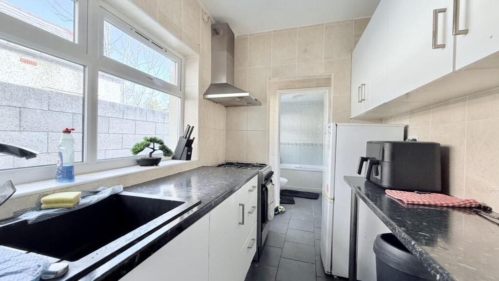 House in Coventry, West Midlands - View 4