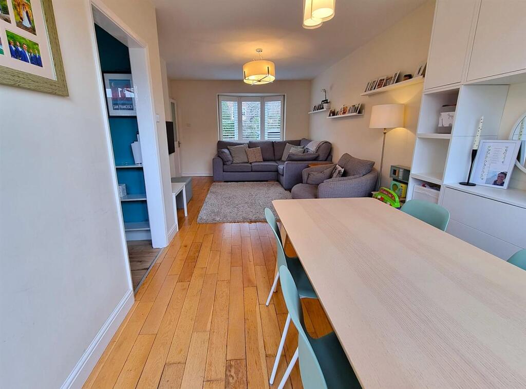 House in Dacorum, Nash Mills - More